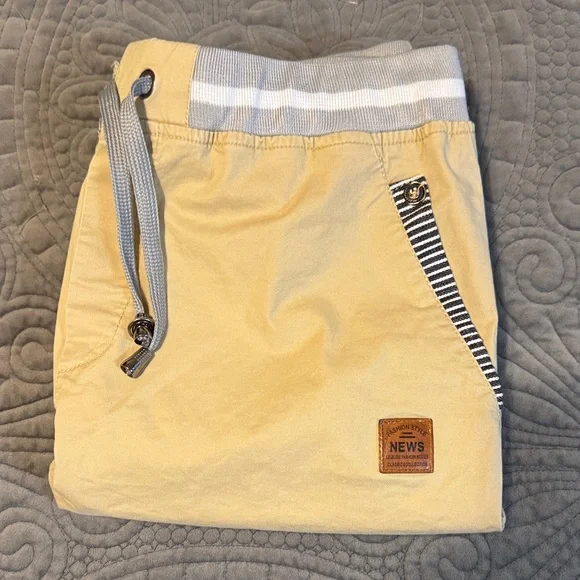 Men's Beige Athletic Shorts with Drawstring - Picture 11 of 11